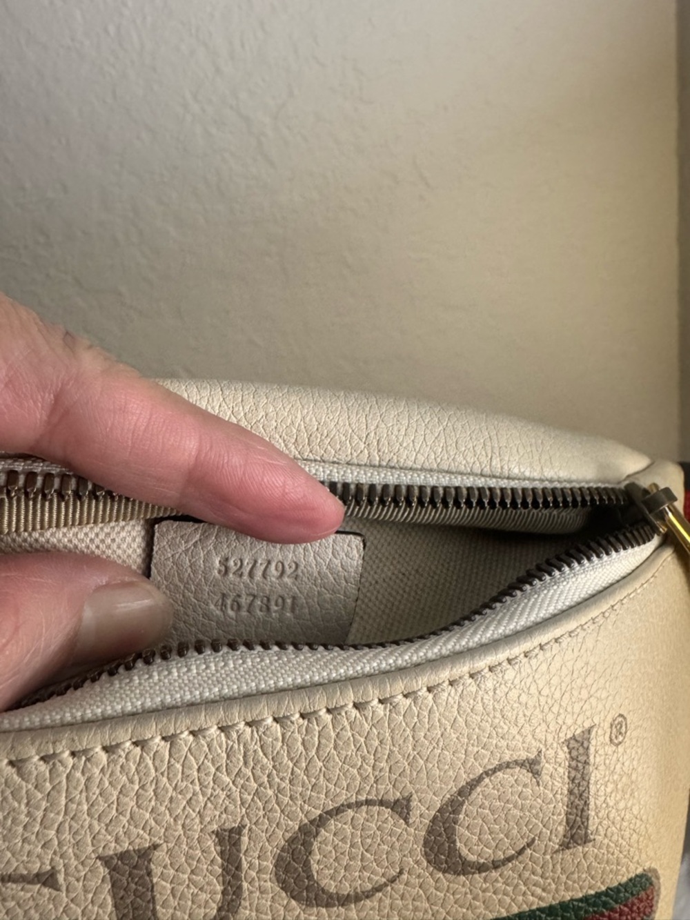 Gucci Cream Leather Belt Bag with Red and Blue Web Strap Authenticity!! - Picture 14 of 16